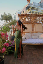 Robe de bal verte longue à fines bretelles spaghetti avec fente longue Y7912