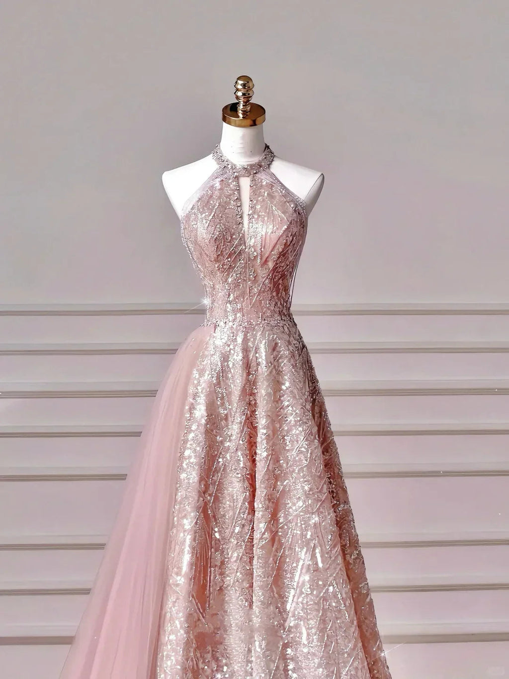 Abito da sera rosa scintillante con paillettes, corpino allacciato al collo, gonna a ruota in tulle modello A Y8608