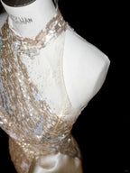 Vestido de Festa Longo de Lantejoulas Douradas Champanhe com Alças Halter Y8653