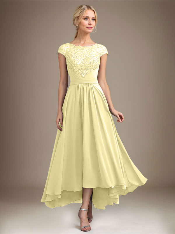 Robe de mère de la mariée en mousseline de soie à dentelle asymétrique illusion en décolleté arrondi et coupe en A avec plis