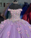 Abito da ballo elegante in tulle lucido con spalle scoperte e applicazioni di lavanda, fiori tridimensionali, vestito da principessa dolce per il quindicesimo compleanno Y285