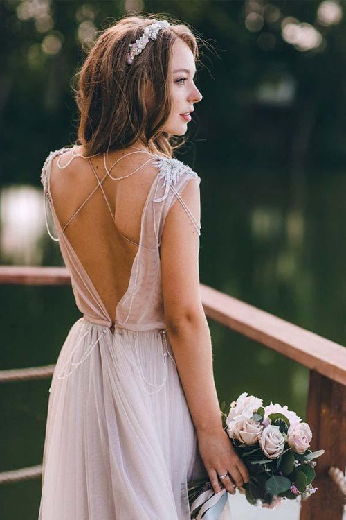 Abito da sposa lungo da spiaggia in tulle argento con maniche a cappuccio a linea ad A