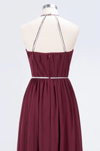 فستان وصيفة العروس بطول الأرض بدون أكمام من الشيفون بقصة على شكل حرف A مع وشاح مزين بالخرز