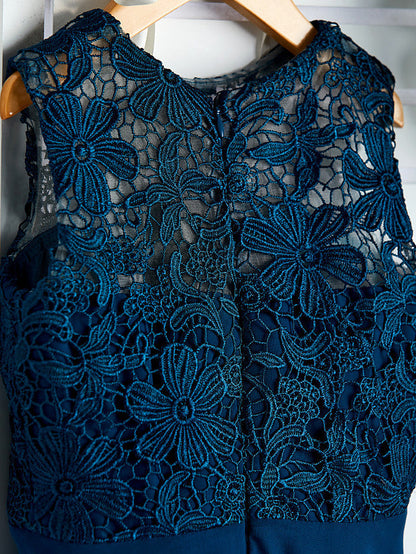 Robe de demoiselle d'honneur junior asymétrique en mousseline de soie et dentelle à col en V
