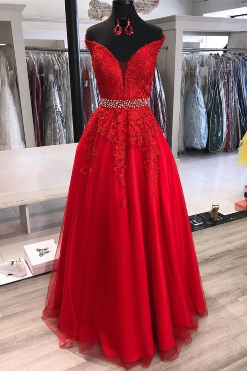 Abito lungo da sera rosso formale a linea ad A con spalle scoperte, pizzo in tulle e cintura