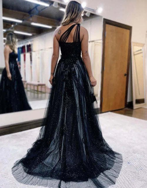 Vestido longo preto de cerimónia com um ombro só e apliques