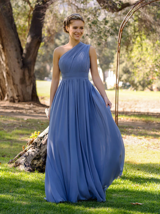 Vestido de dama de honor de gasa con corte A, un hombro al aire y largo hasta el suelo