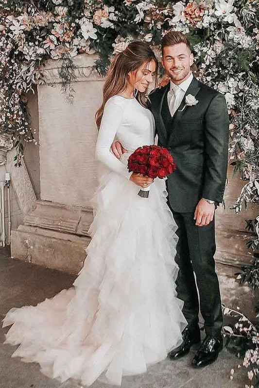 Vestido de novia de tul con escote redondo, cola de corte A y mangas largas