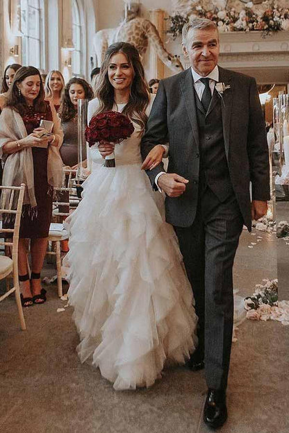 Vestido de novia de tul con escote redondo, cola de corte A y mangas largas