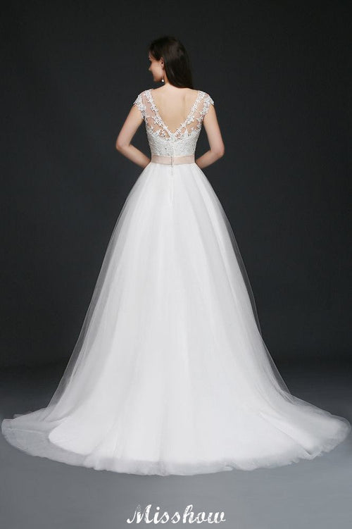 Abito da sposa glamour in tulle con gonna a trapezio, scollatura a U, strascico corto e cintura