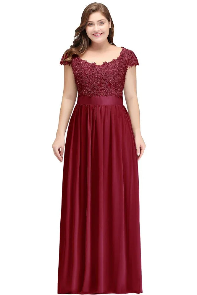 Robe de soirée argentée longueur sol en ligne A, encolure dégagée, manches courtes, appliques avec ceinture