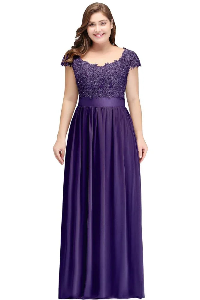 Robe de soirée argentée longueur sol en ligne A, encolure dégagée, manches courtes, appliques avec ceinture