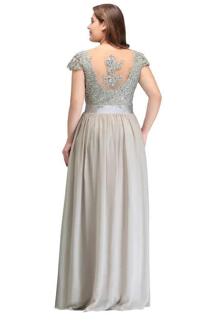 Robe de soirée argentée longueur sol en ligne A, encolure dégagée, manches courtes, appliques avec ceinture