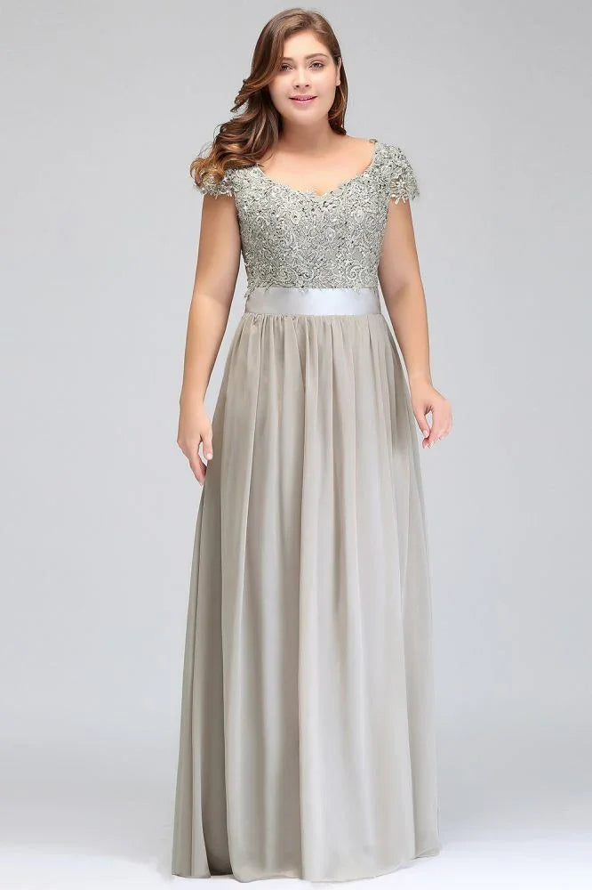 Robe de soirée argentée longueur sol en ligne A, encolure dégagée, manches courtes, appliques avec ceinture