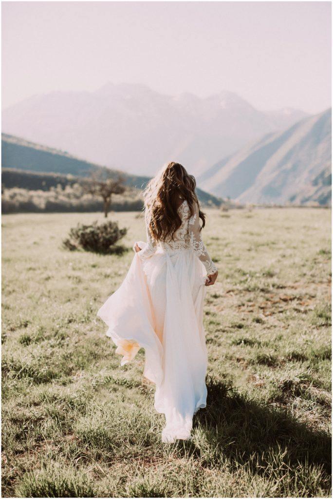 A-Linie U-Ausschnitt Spitze Brautkleid Langarm Rustikale Brautkleider