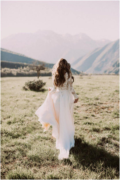 Vestido de novia rústico de manga larga con encaje y escote redondo