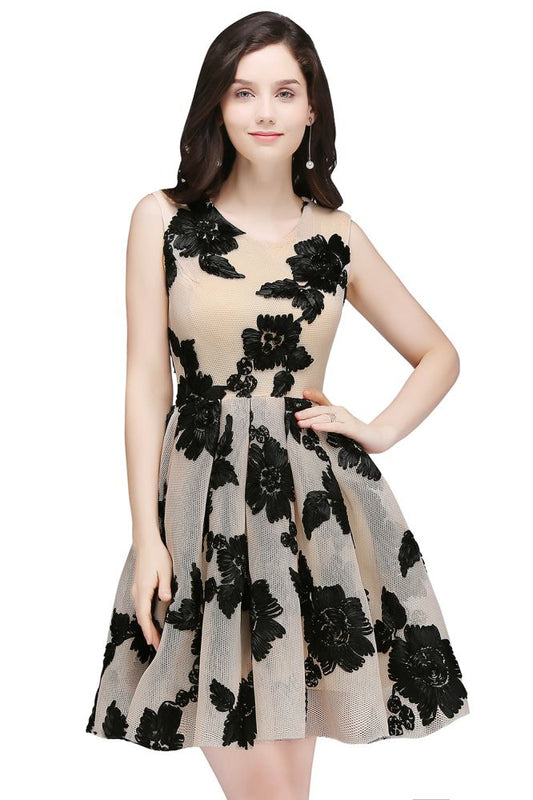 A-Linie Kurzes Tüll Nude Chic Homecoming Kleider mit Blumen