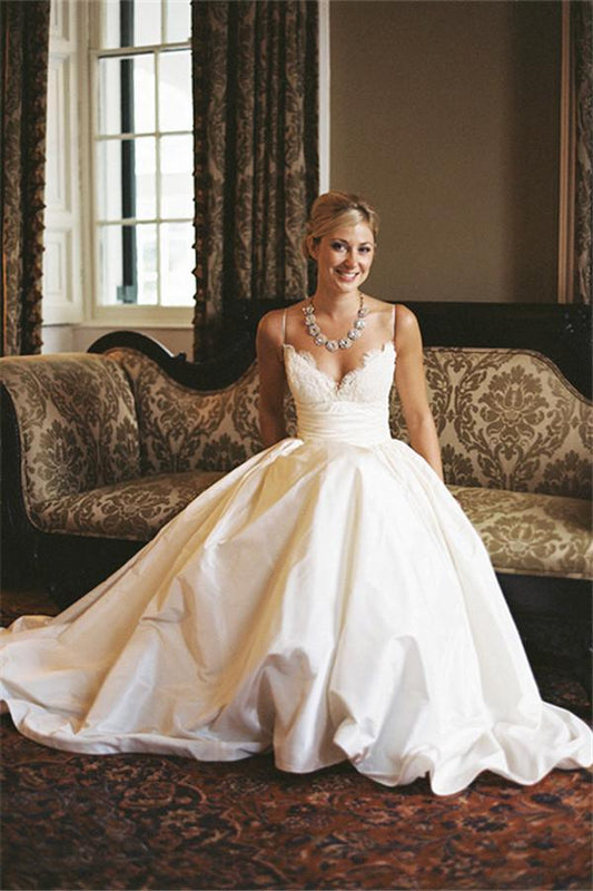 Robe de mariée trapèze sans manches à bretelles spaghetti en dentelle WD049