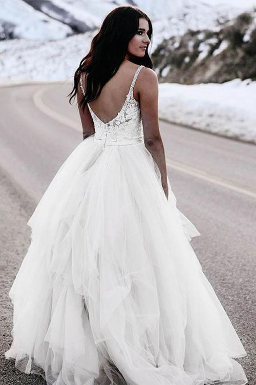 Robe de mariée asymétrique à bretelles fines en forme de A avec dentelle