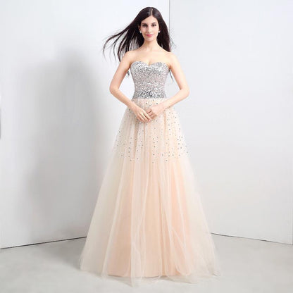 Vestido de fiesta de tul sin tirantes, corte A y lentejuelas