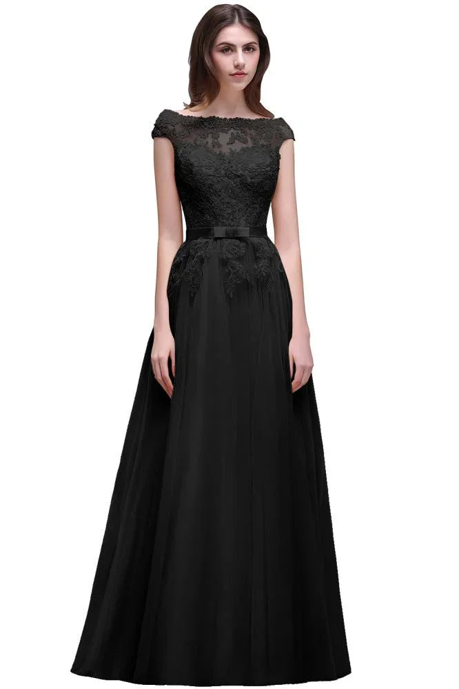 Robe de bal longue jusqu'au sol en tulle avec appliques en dentelle en ligne A