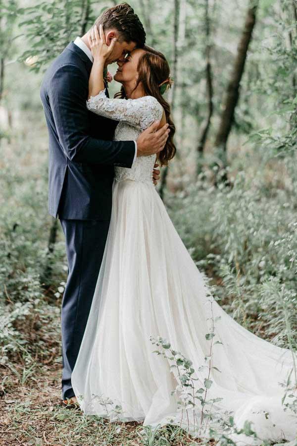 Vestido de novia de tul con escote en V, media manga, espalda descubierta y apliques