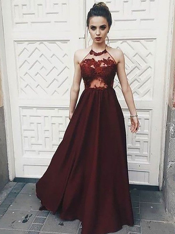 Abito da sera lungo a trapezio/elegante, senza maniche, con collo all'americana, applicazioni, elastico, in raso tessuto