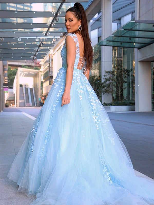 A-Line/Elegant Scoop Sleeveless Tulle Applique Prom Dresses