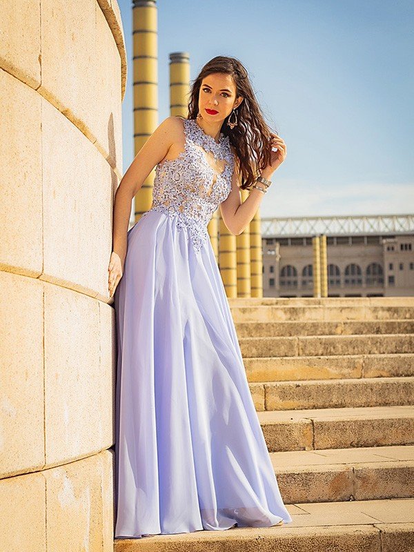 Robes de bal sans manches en mousseline avec application, coupe en A et col rond élégantes