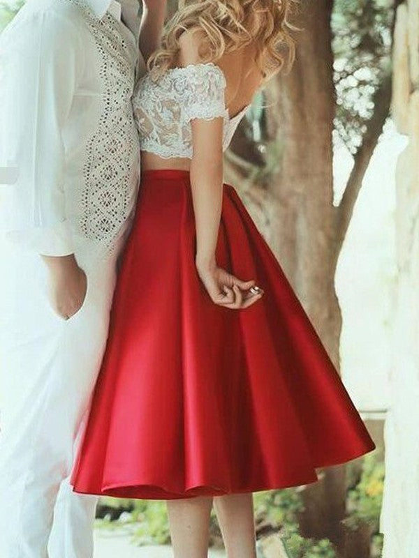 Robes de bal deux pièces en satin et dentelle, sans manches, épaules dénudées, longueur genou, coupe en A/élégante