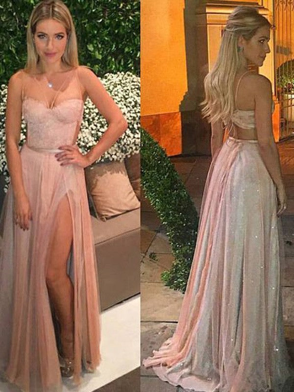 Robes de bal longues jusqu'au sol en dentelle et mousseline, sans manches, à encolure cœur, coupe en A / élégantes