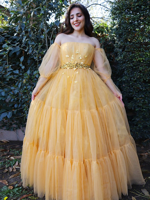 Abito da cerimonia lungo a linea ad A/elegante in tulle con perline, scollo a spalle scoperte e maniche lunghe fino a terra