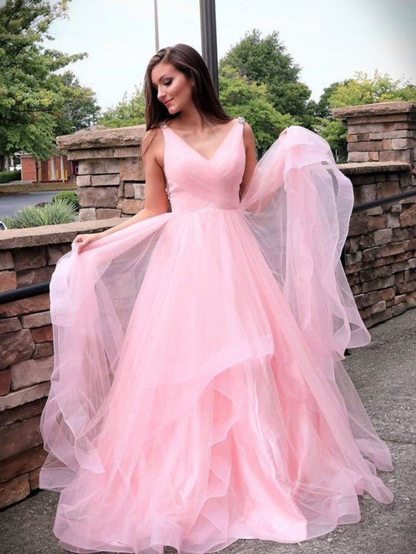 Robes de bal en tulle élégantes à encolure en V sans manches et froncées en ligne A