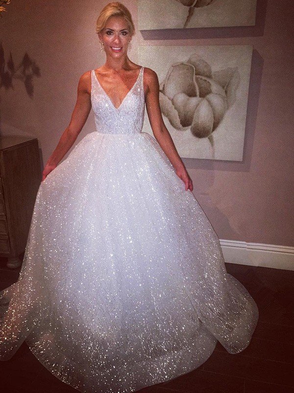 Robes de bal sans manches en tulle élégantes à encolure en V et coupe en A