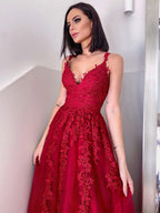 Robes de bal longues au sol en tulle élégant, sans manches, à encolure en V, avec applications, coupe en A