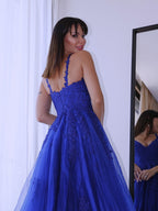 Robes de bal à appliques sans manches en tulle élégant à encolure en V et coupe en A