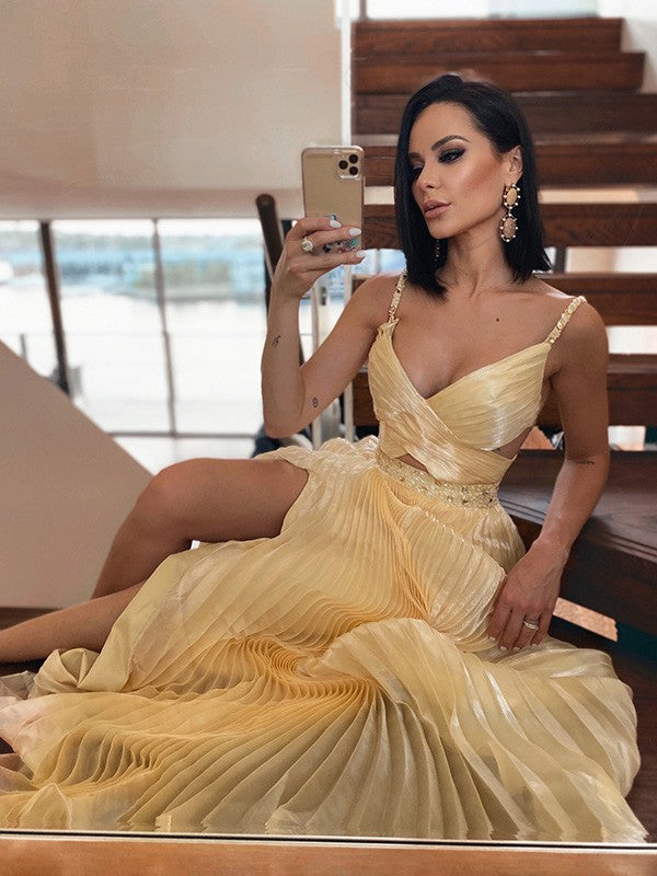 Robes de bal sans manches en organza à volants, en ligne A, col en V élégant