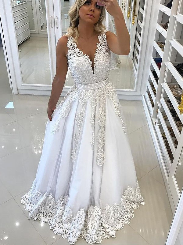Robes de bal longues jusqu'au sol en dentelle et tulle, sans manches, à encolure en V, coupe en A/élégante