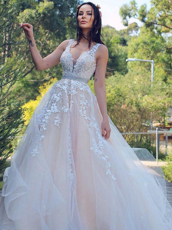 Vestidos de corte A/princesa con apliques de tul, sin mangas, escote en V y cola larga