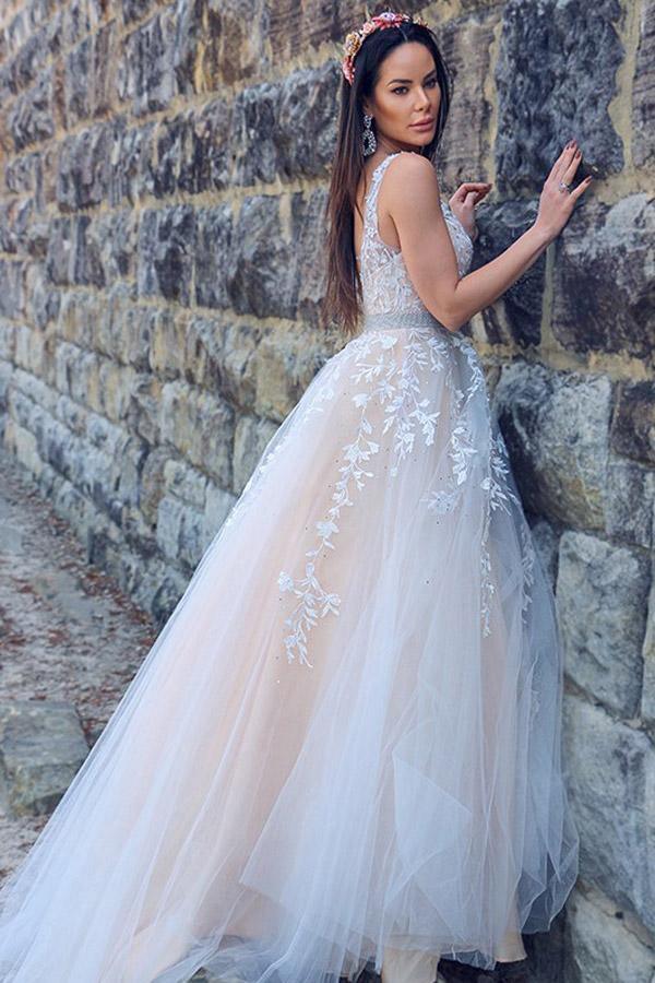 Vestidos de corte A/princesa con apliques de tul, sin mangas, escote en V y cola larga