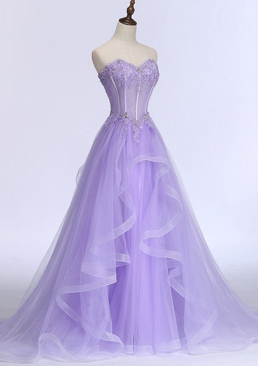 Abito da sera in tulle con scollo a cuore, senza maniche, linea a trapezio, strascico e applicazioni di perline