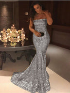 Elegante abito da sera lungo senza spalline con paillettes a sirena