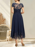 Vestido de Mãe da Noiva em Renda e Chiffon com Lantejoulas, Comprimento Chá, Decote Redondo e Corte em Linha A