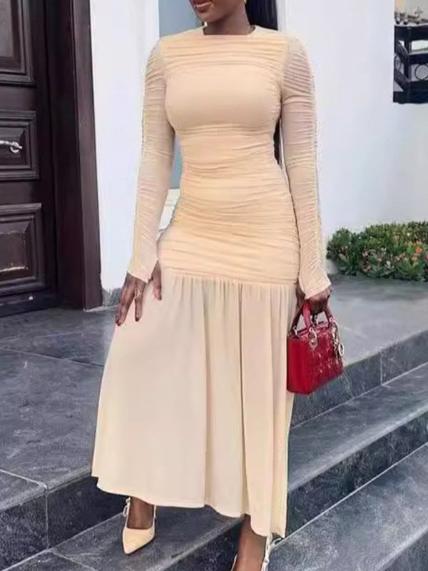 Abiti da Sera Lunghi a Maniche Lunghe Aderenti e Plissettati in Tinta Unita con Scollo Tondo e Spacco Trasparente