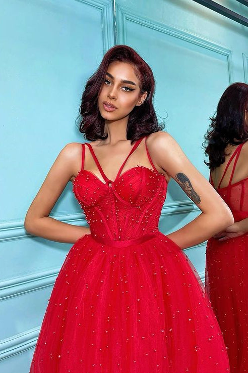 Robe de bal courte rouge en tulle, dos nu, ligne A, décolleté cœur