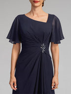 Abito da madre della sposa in chiffon asimmetrico a linea ad A, lungo fino al pavimento, con perline plissettate e paillettes