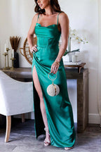 Zeitloses, luxuriöses Satin-Korsett-Maxikleid mit Wasserfallausschnitt und Schlitz 