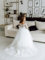 Romantic Ivory Tulle Lace Flower Girl Dress With Long Sleeves Appliques