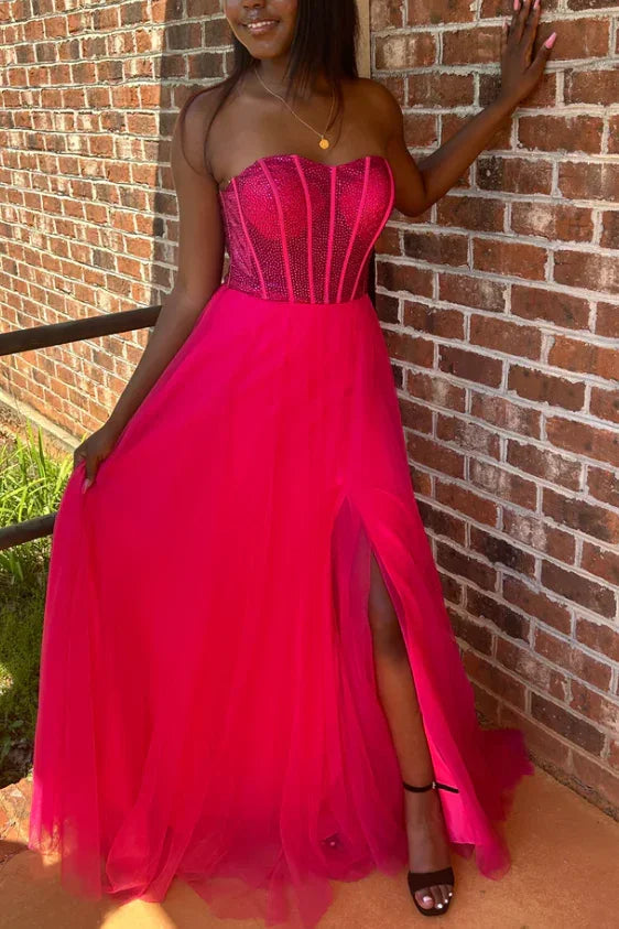 Abysmal | Robe de bal sans bretelles en ligne A, perles, taille empire, sans manches, avec fente
