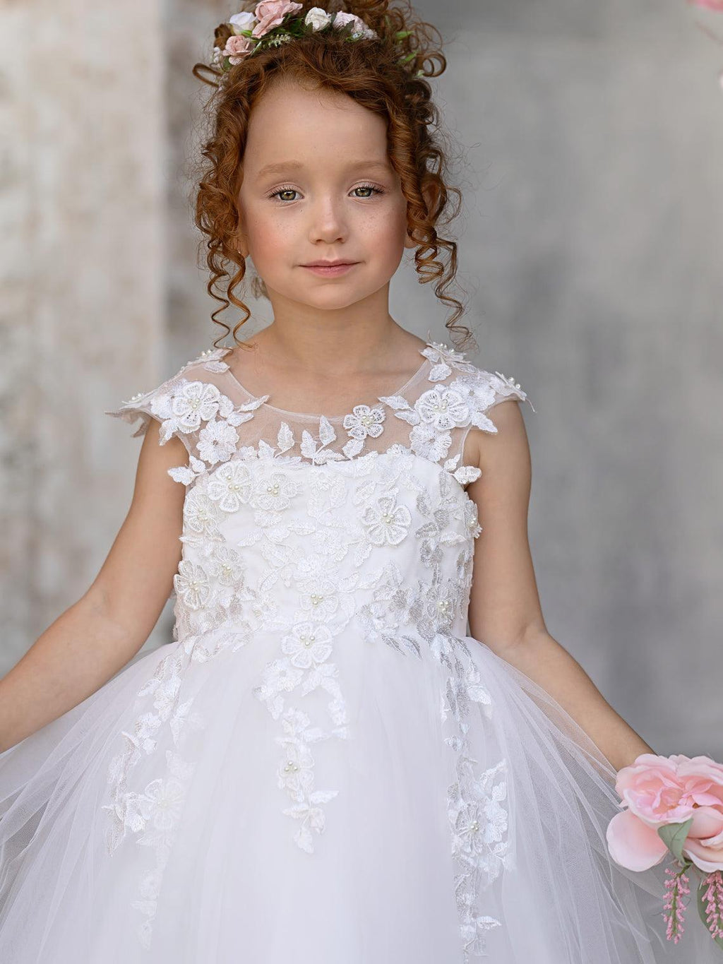 Ivory Tulle Princess Flower Girl Dress With Lace Appliques And Bow